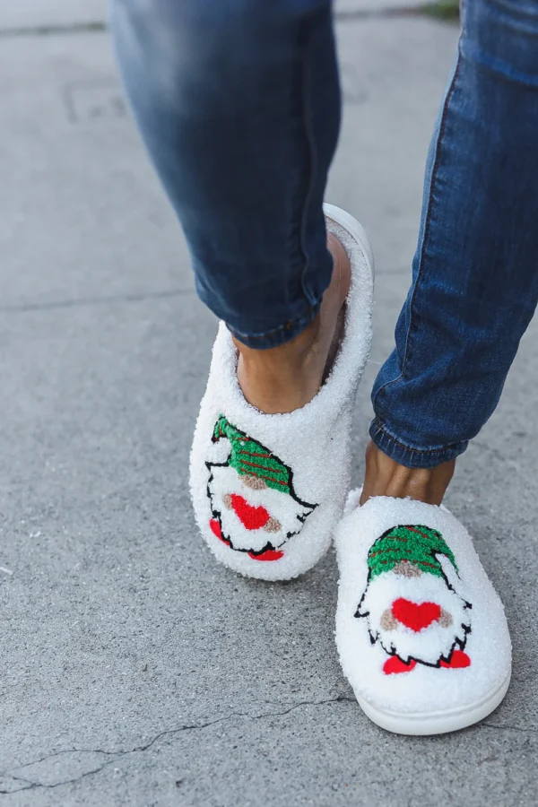 Christmas Elf Heart Print Fleece Slippers - Image 2