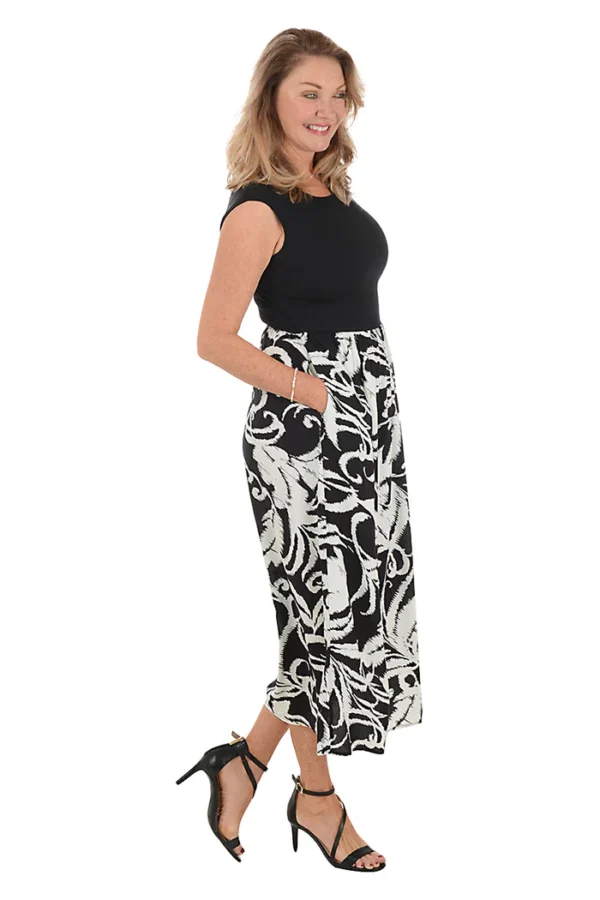 Ribbed Bodice Monochrome Dress - Image 2
