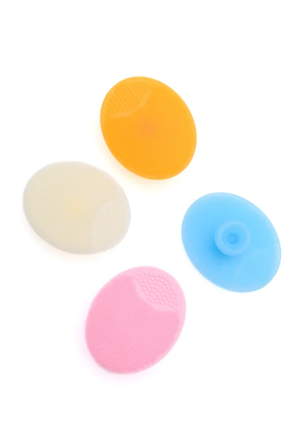 Squeaky Clean Silicone Facial Cleansing Brush Pack of 4 - Image 4
